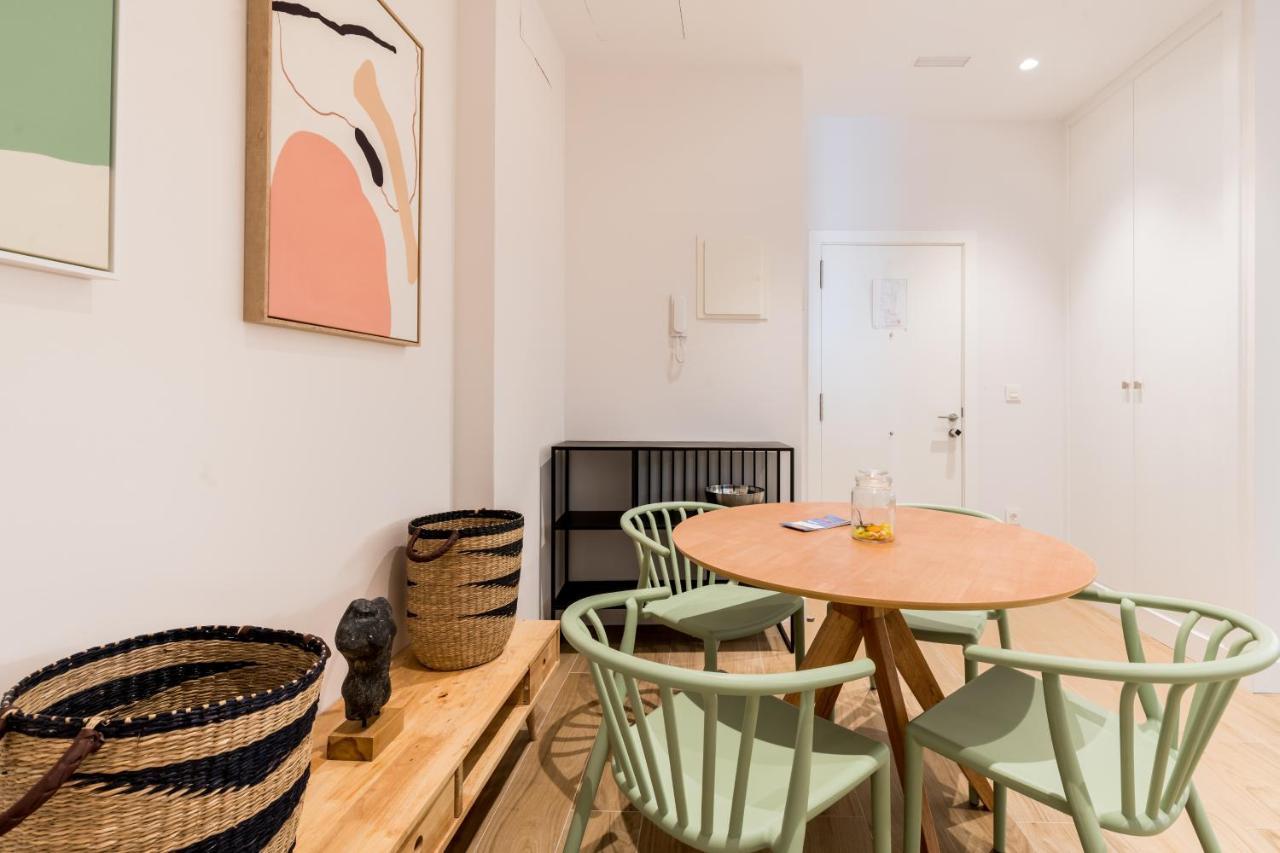 Santa Barbara Central Suites, Sevilla Ngoại thất bức ảnh