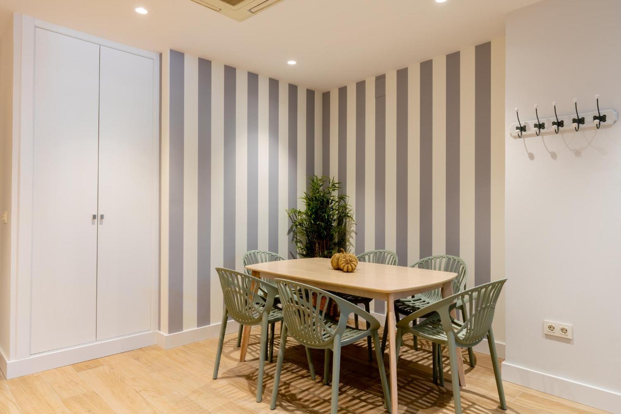 Santa Barbara Central Suites, Sevilla Ngoại thất bức ảnh